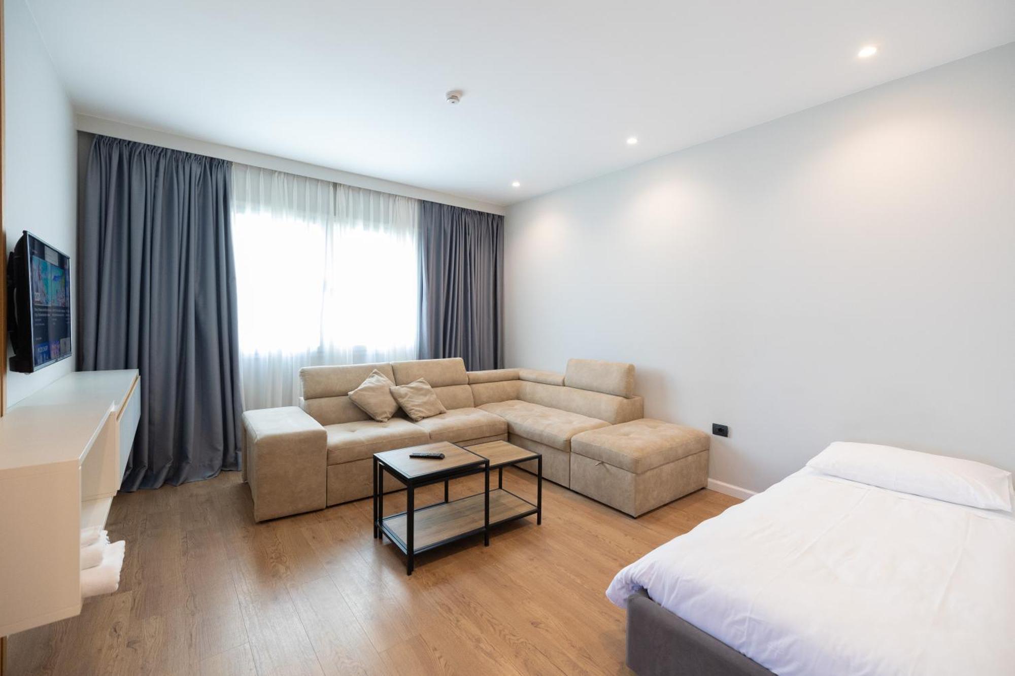 Duka Hotel Vlorë Exteriér fotografie